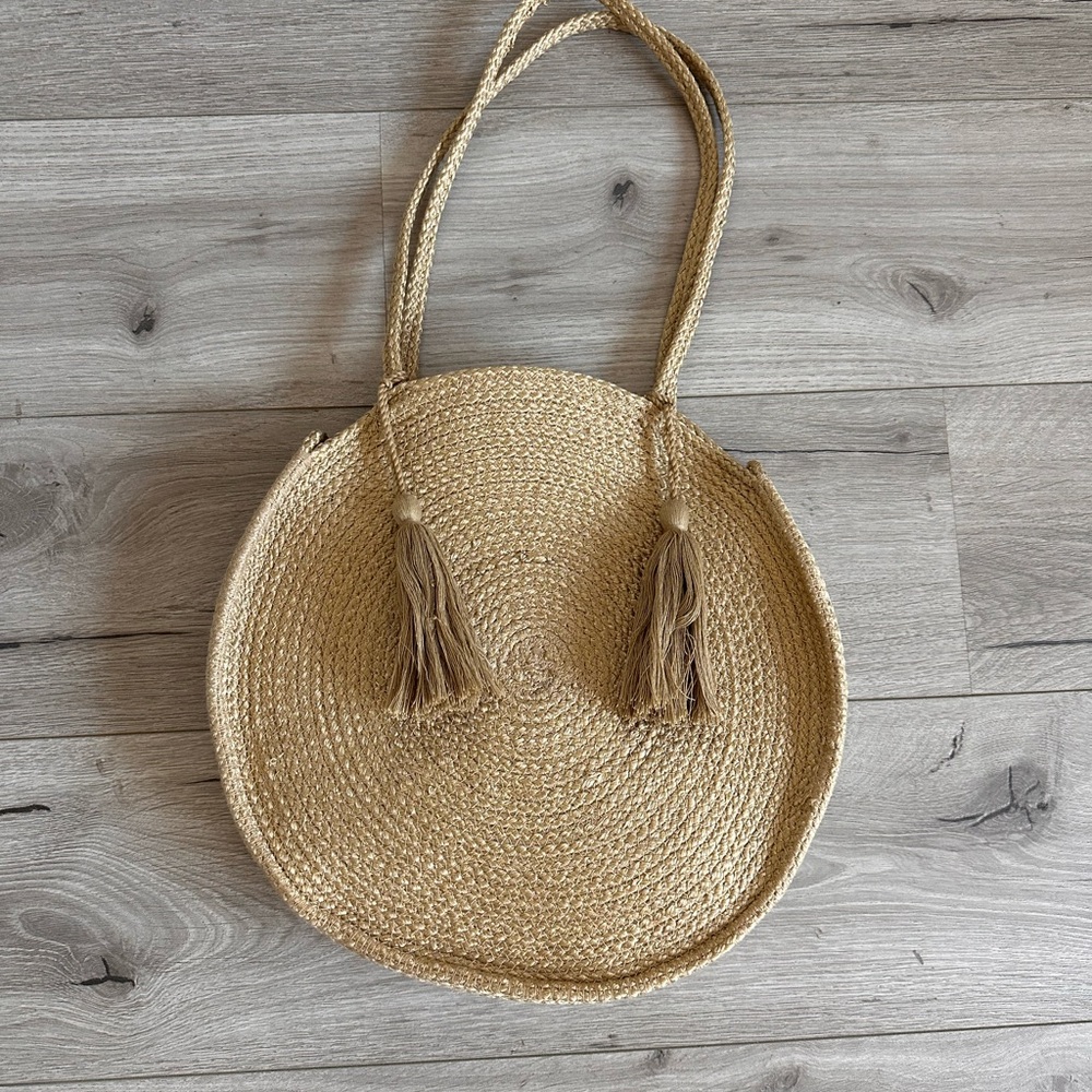 Elegant Tan Woven Tote Bag